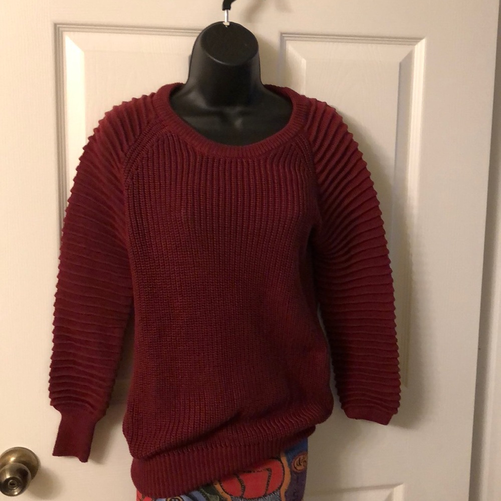 057. Knit sweater